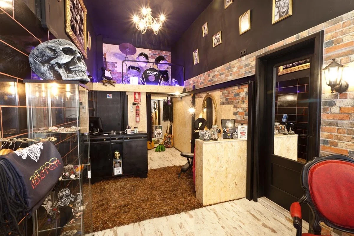 Monster Tattoo tattoo shop in Elche, VC