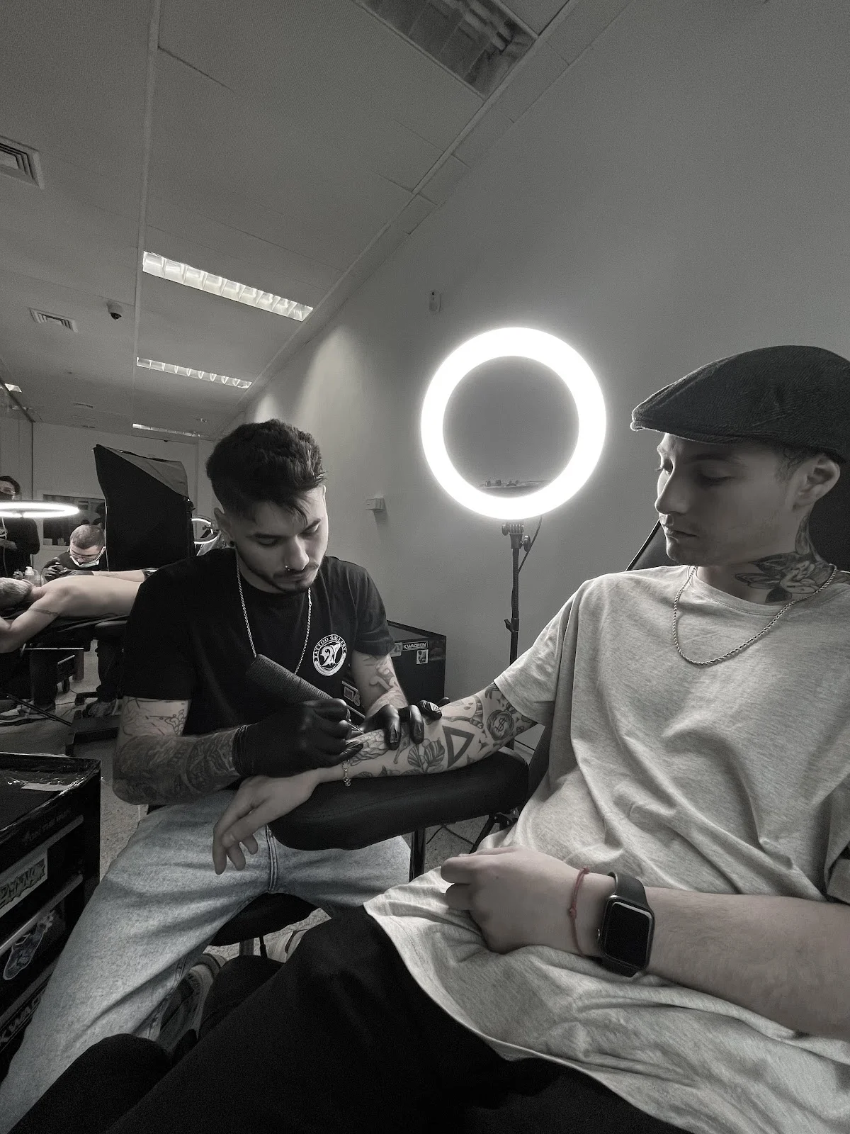 27 ART TATTOO tattoo shop in Fuencarral-El Pardo, MD