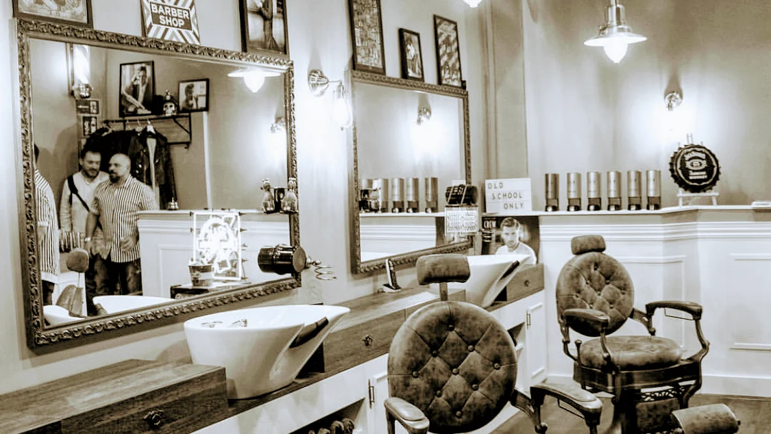 Montana Tattoo Shop tattoo shop in Terrassa, CT