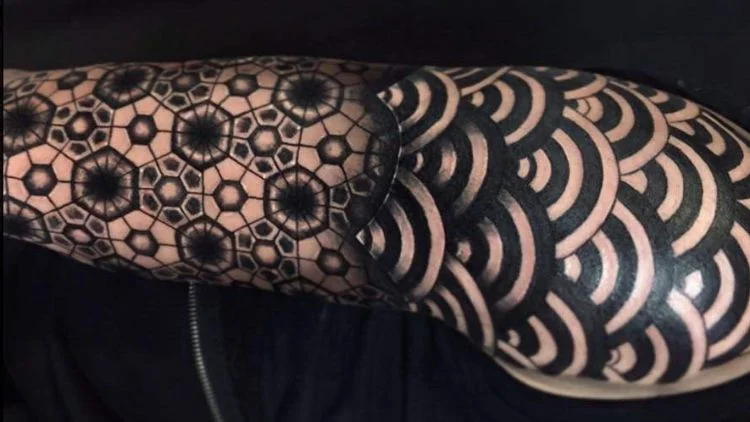 Platinum Ink Piercing Company tattoo shop in Stockholm
