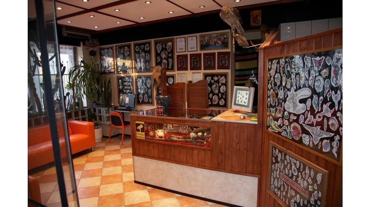 Dalton's Tattoo & Piercing tattoo shop in Malmoe