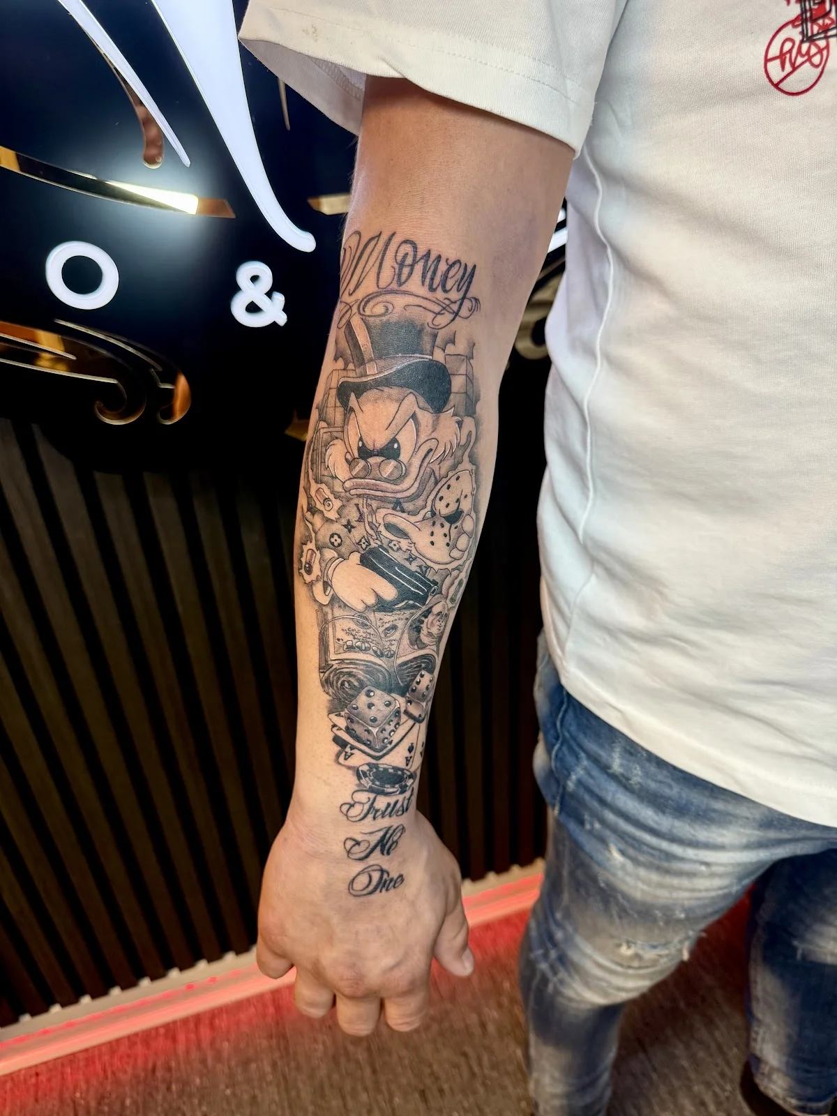 KD tattoo & piercing tattoo shop in Helsingborg