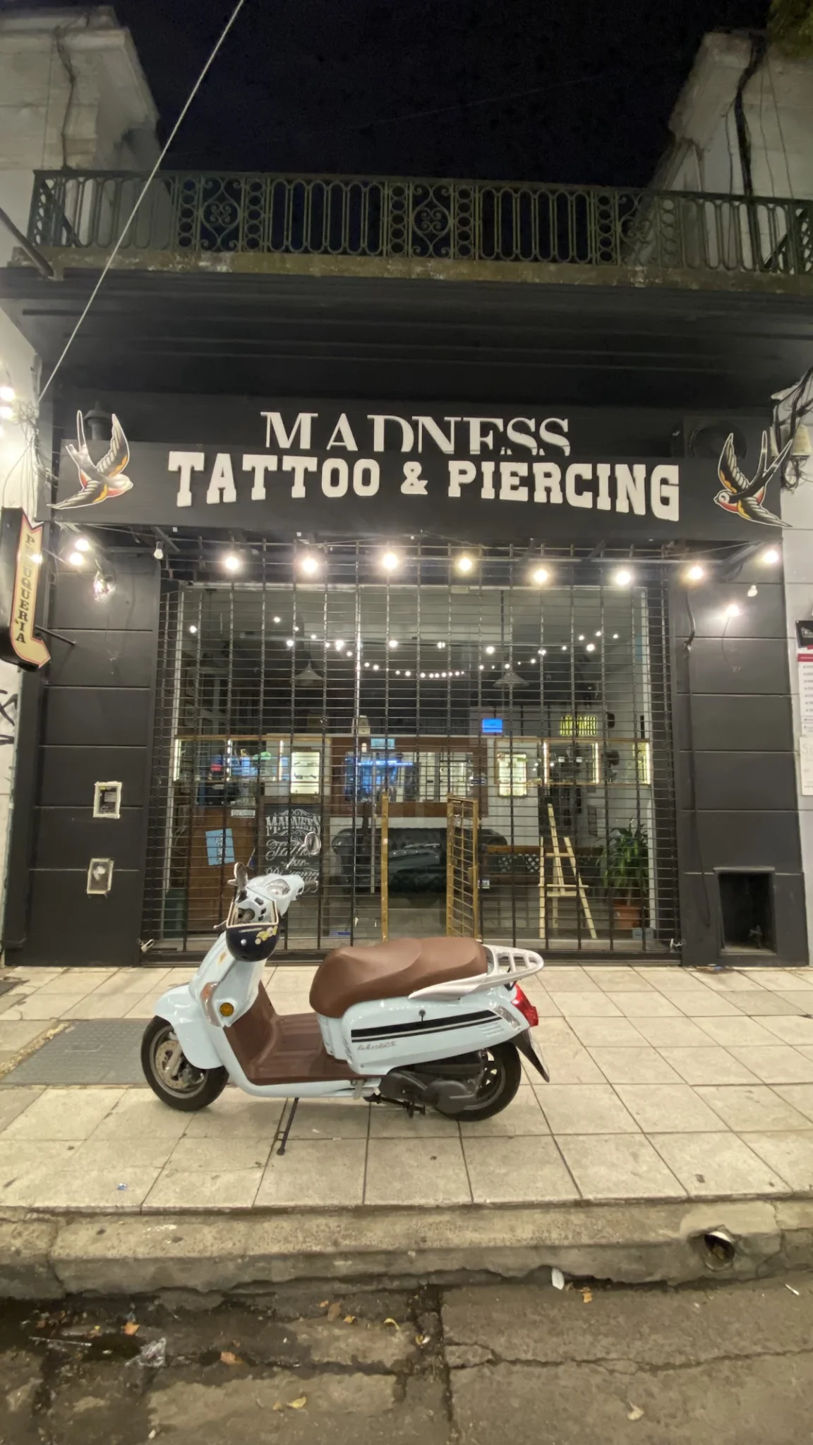 MADNESS Tattoo & Piercing / Peluqueria tradicional masculina tattoo shop in Quilmes