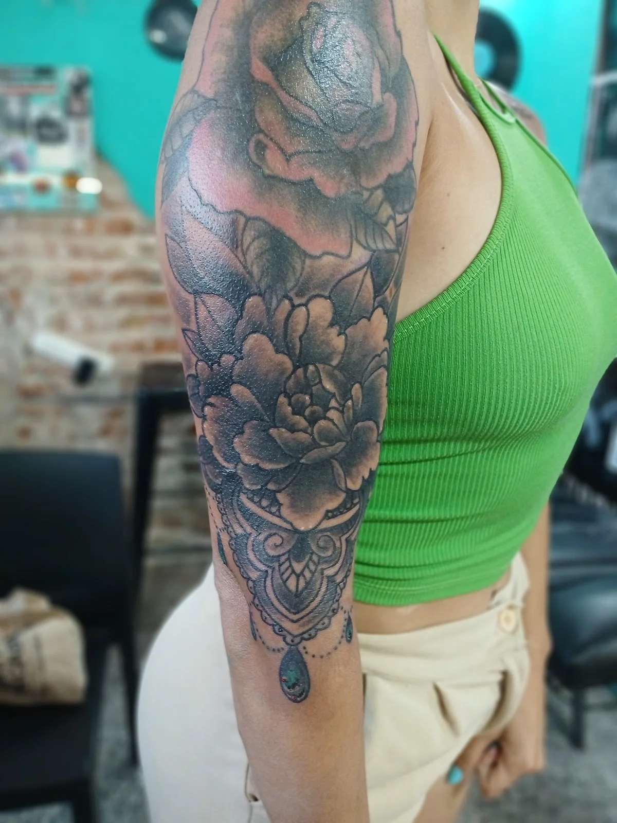 Tattoo y piercing "brisa" photo