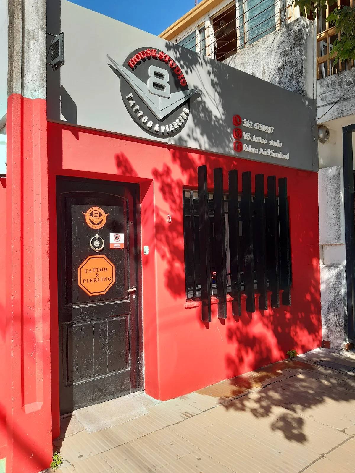 HOUSE STUDIO V8 TATTOO PIERCING tattoo shop in Resistencia