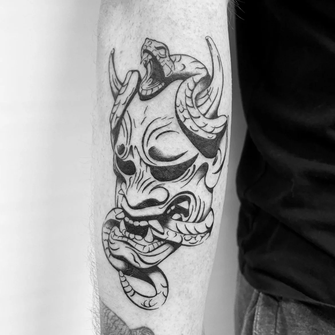 Somnana tattoo art shop photo