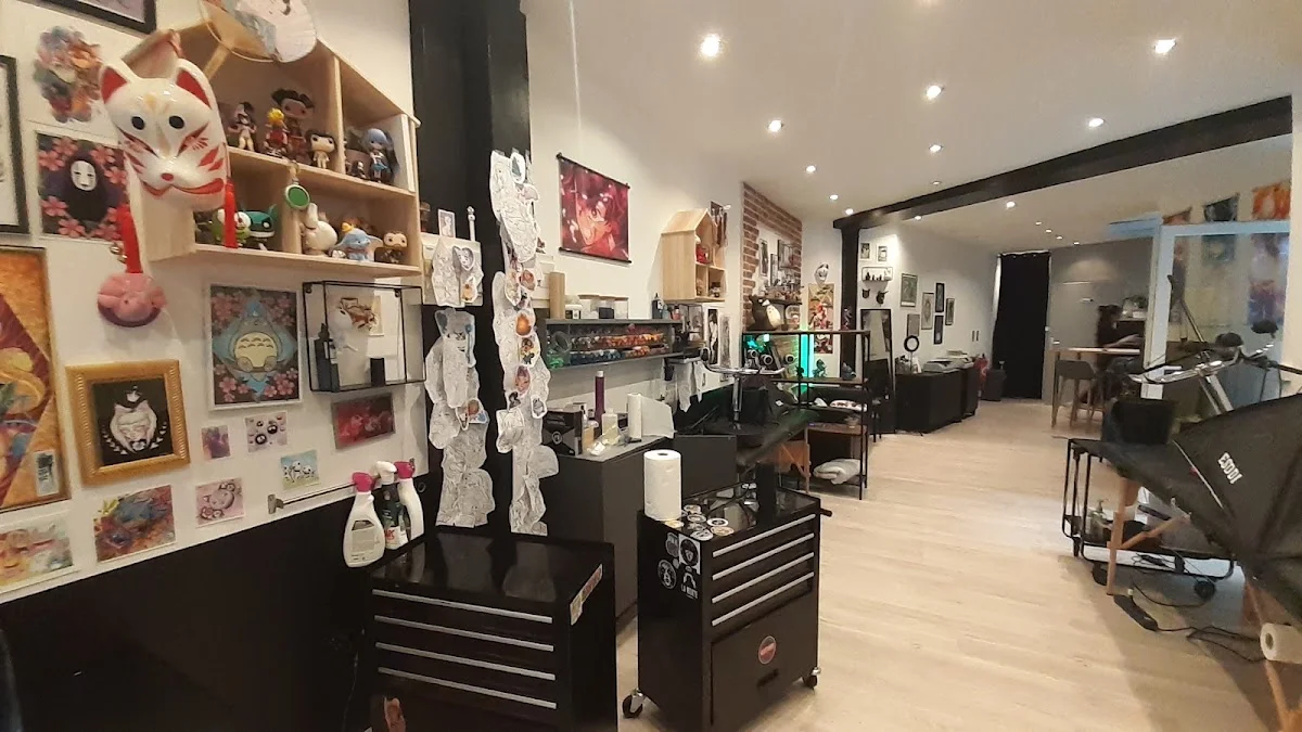 Gatshapan tattoo club photo