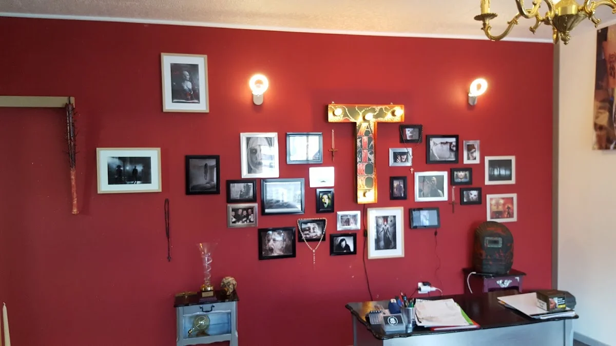 Pierre ney tattoo artist photo