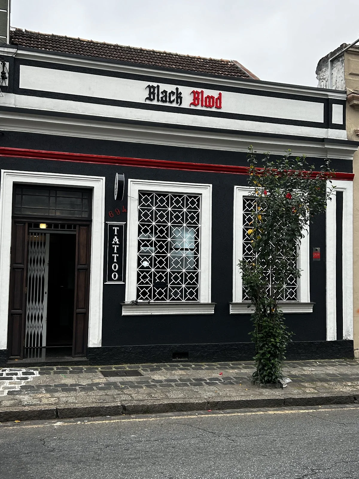 Black Blood - Tattoo Studio tattoo shop in Curitiba, PR