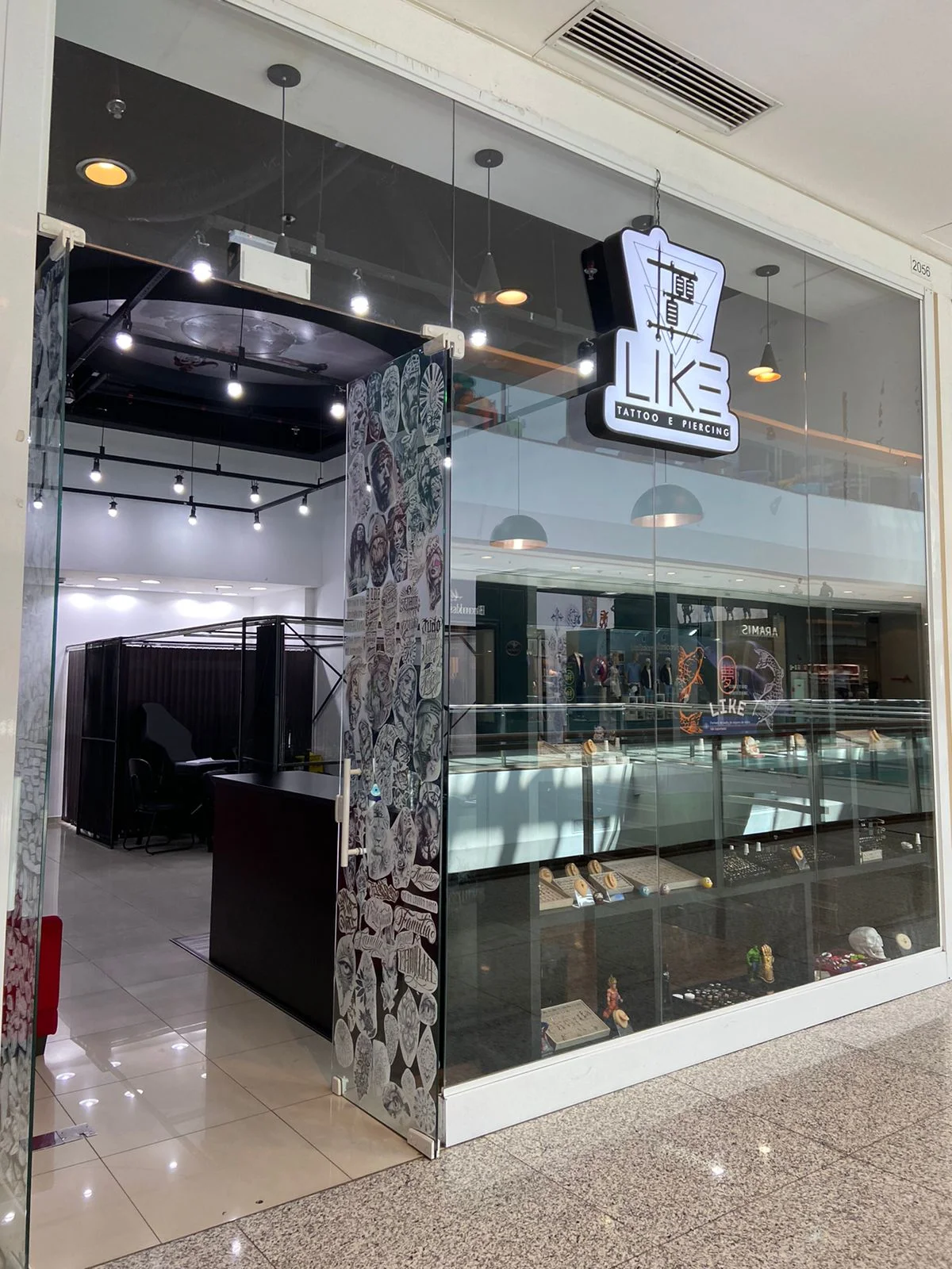 Like Tattoo e Piercing tattoo shop in Sao Bernardo do Campo, SP