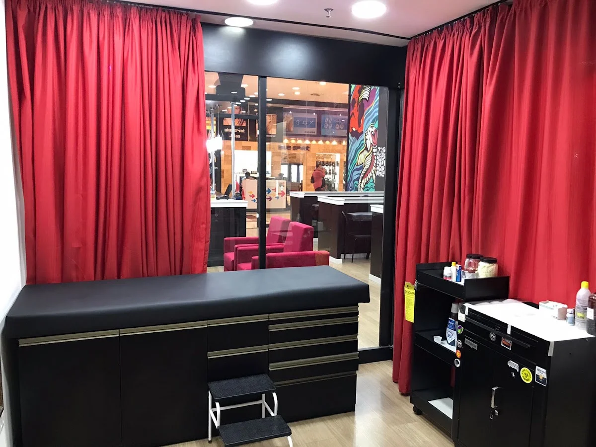 Like Tattoo e Piercing tattoo shop in Santo Andre, SP