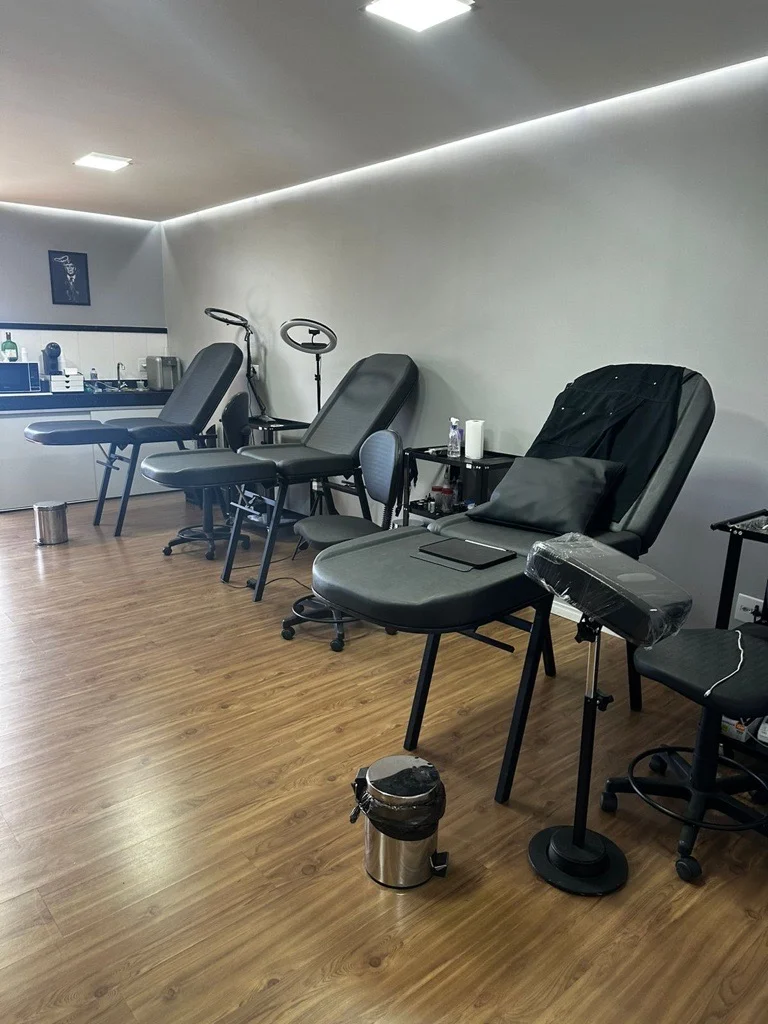 Mollina Tattoo tattoo shop in Contagem, MG
