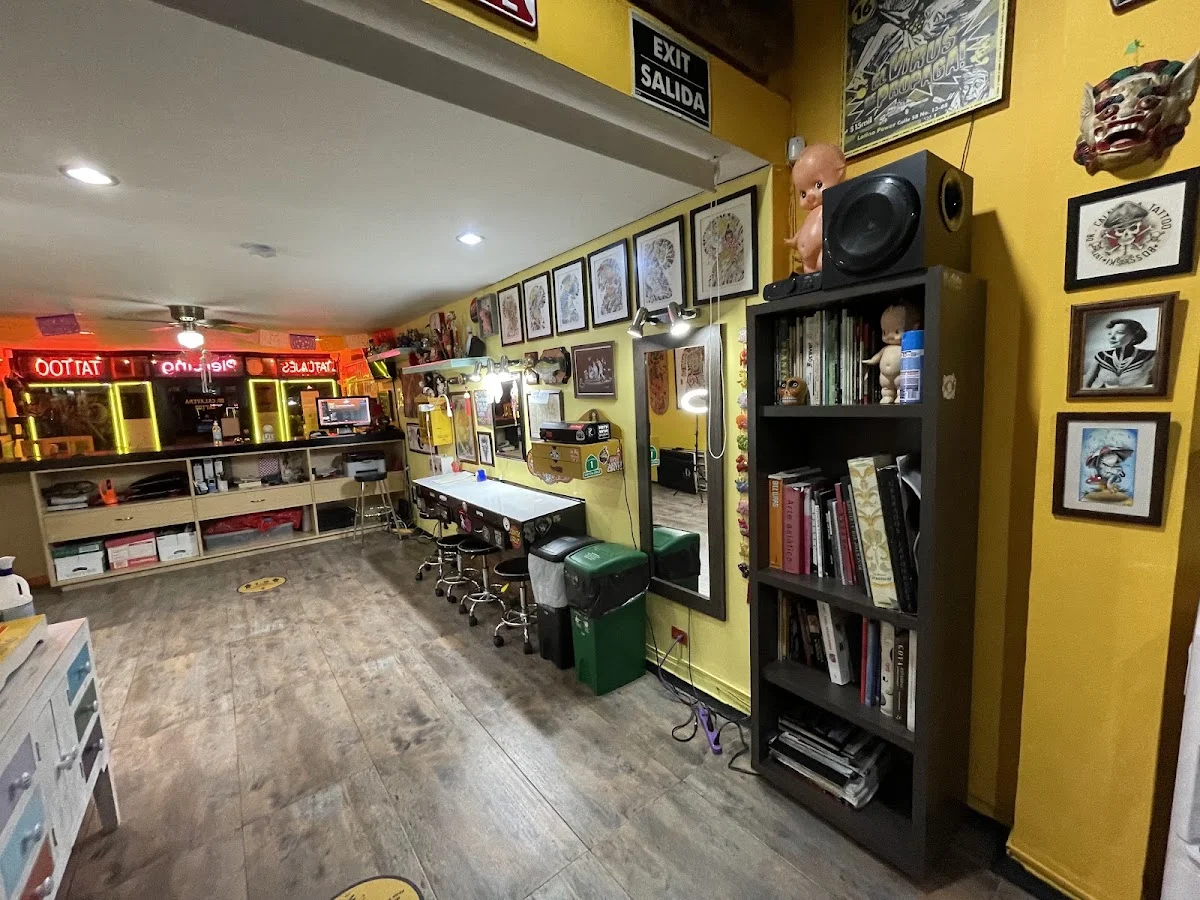 Dr. Calavera Tattoo Studio tattoo shop in Bogotá