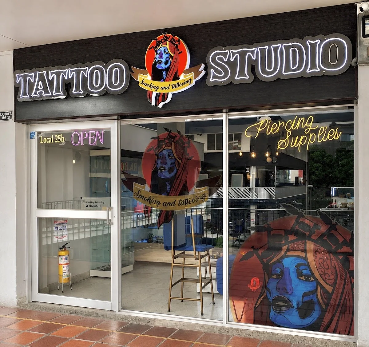 Smoking And Tattooing tattoo shop in Cali