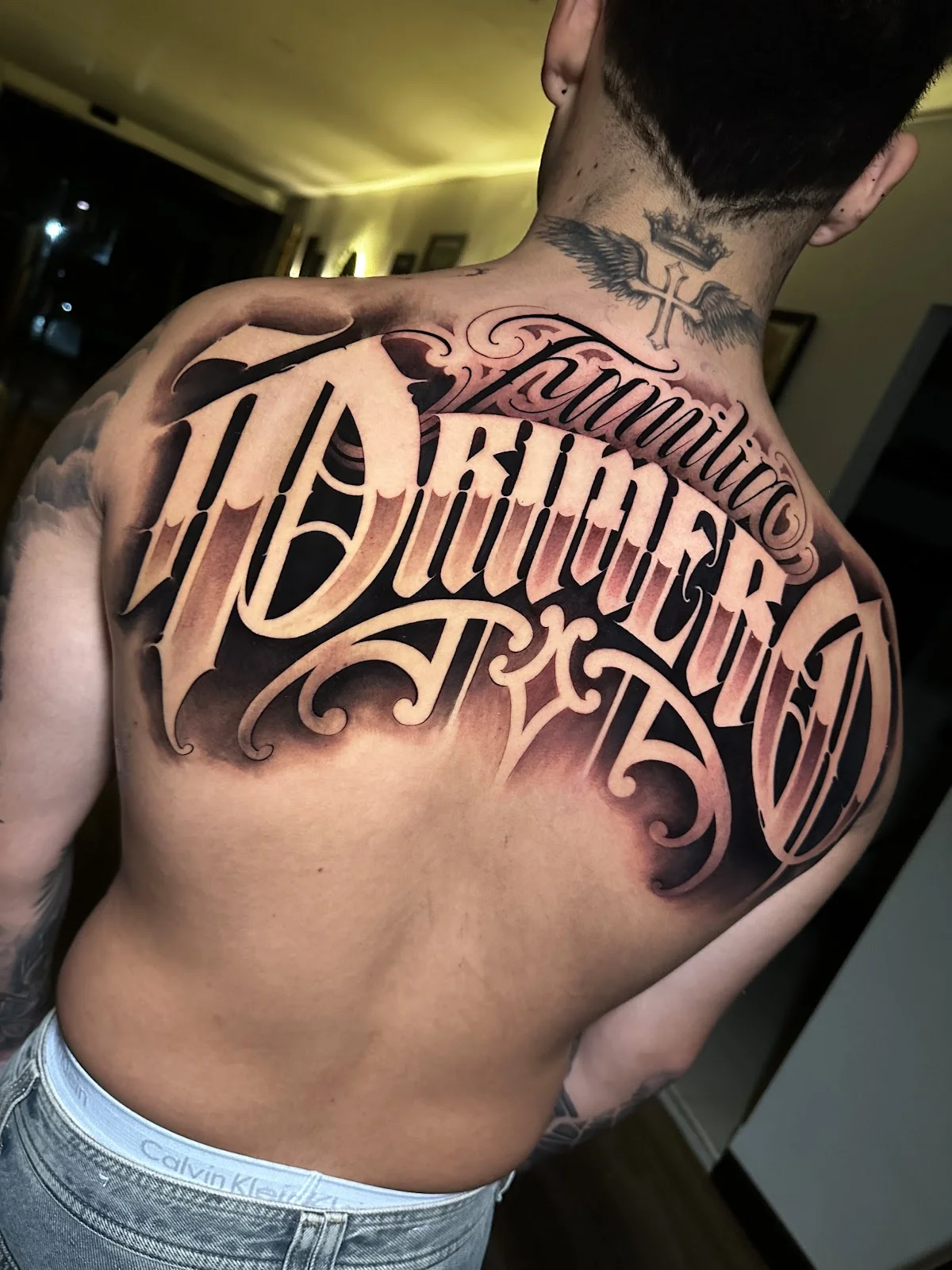 EMERALD profesional tattoo shop tattoo shop in Medellín
