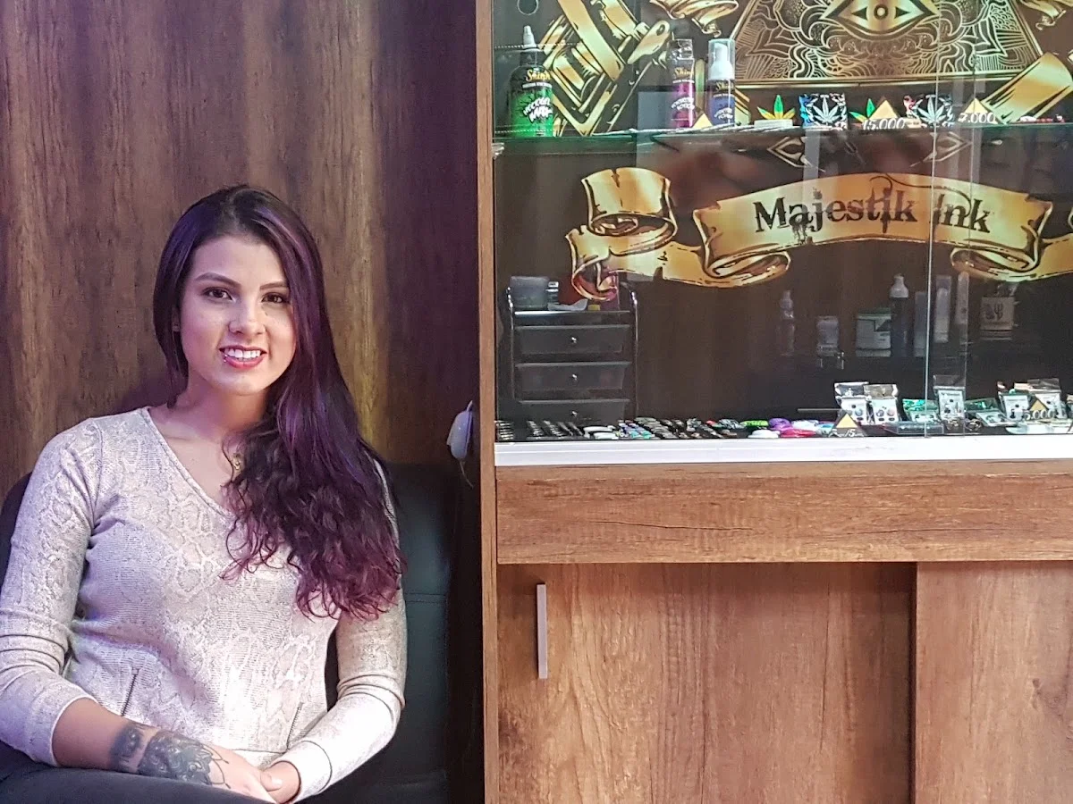 MAJESTIK INK Tatto & Piercing tattoo shop in Bello