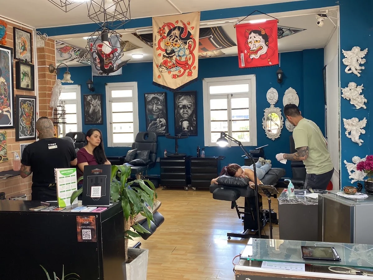 Irreverente Tattoo tattoo shop in Manizales