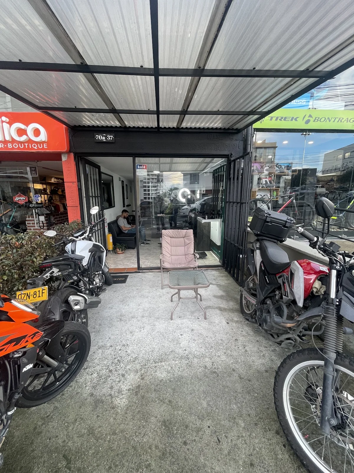 Dealer tattoo tattoo shop in Manizales