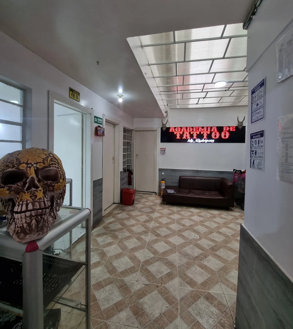 MR_RODRIGUEZ_TATTOO tattoo shop in Soacha