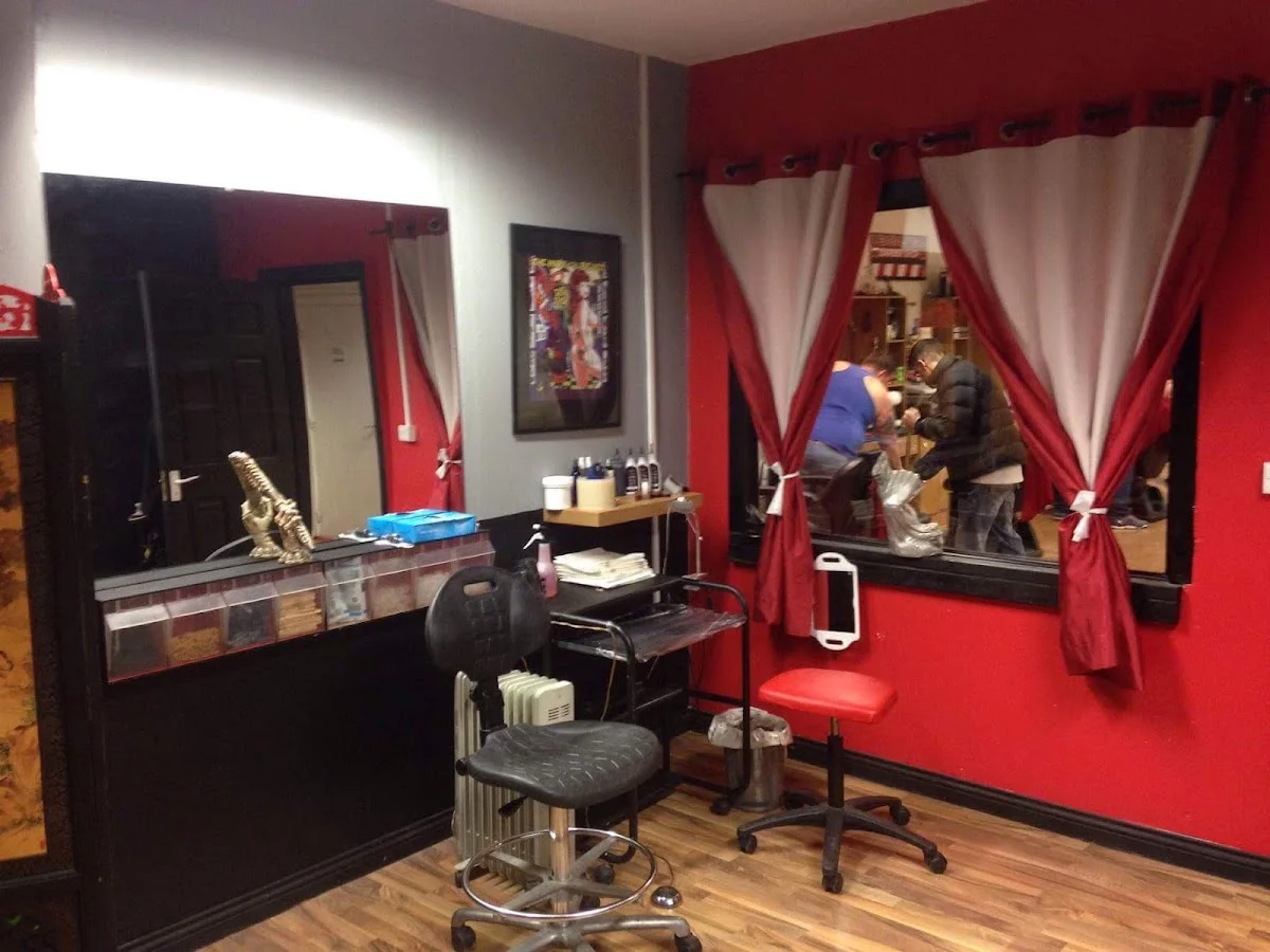 Vinnys Tattoo Studio tattoo shop in Gaillimh