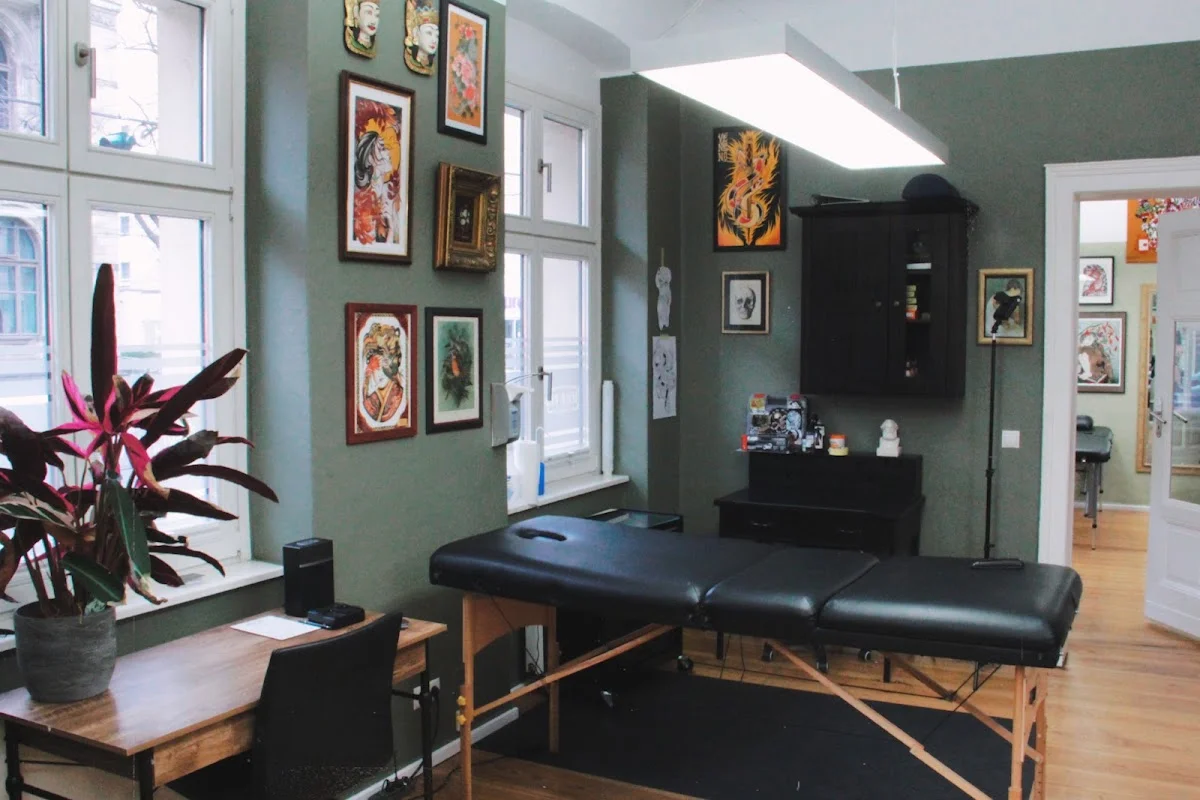 Berlin Ink Tattooing tattoo shop in Berlin, BE