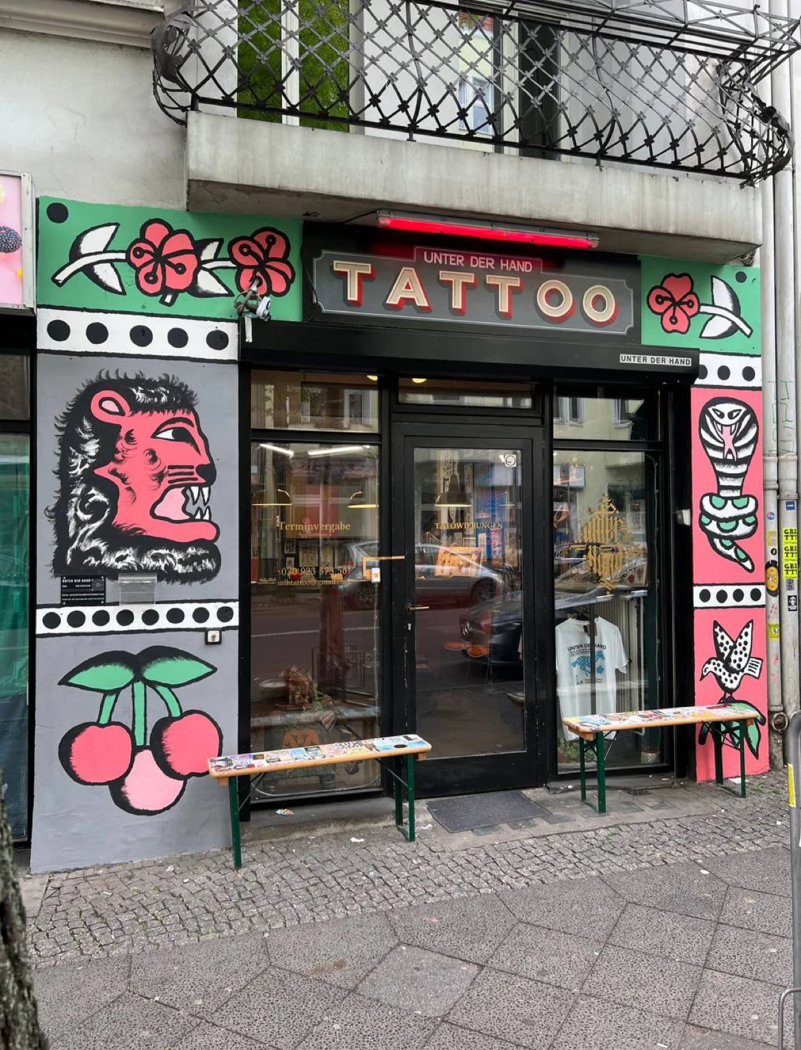 Unter der Hand TATTOO tattoo shop in Berlin, BE