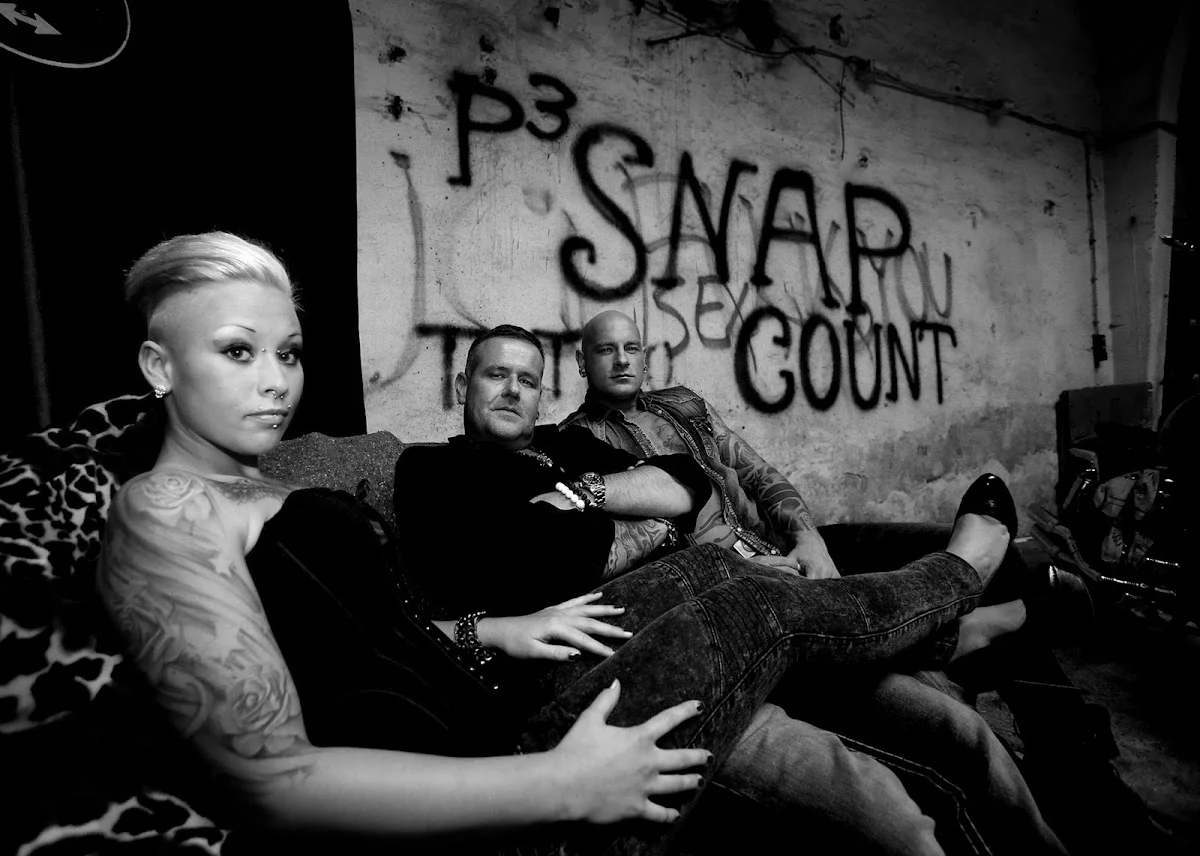28 Jahre Tattoo & Piercing Düsseldorf tattoo shop in Duesseldorf, NRW