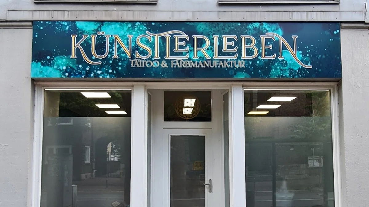 Künstlerleben Tattoo und Farbmanukfaktur tattoo shop in Hannover, NDS
