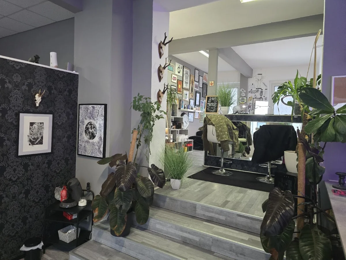 Black Mirror Ink tattoo shop in Leipzig, SN