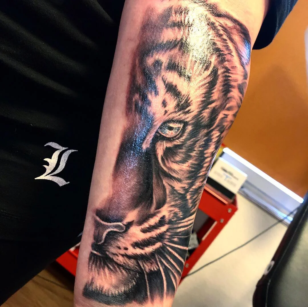 Black Pearl Karlsruhe Tattoo & Piercing tattoo shop in Karlsruhe, BW