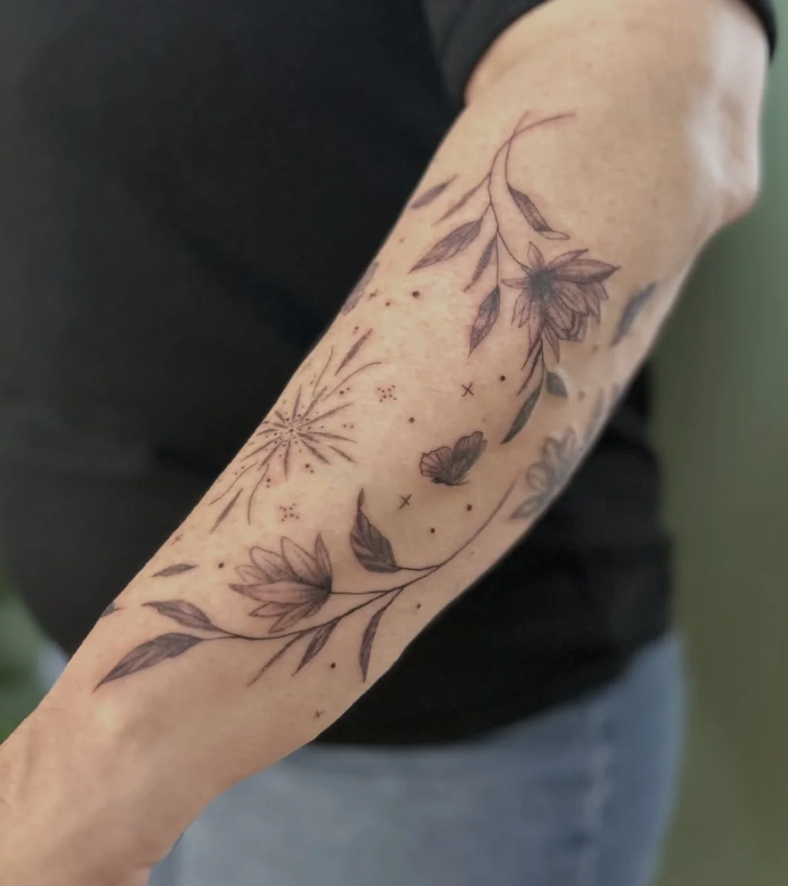 Bodybloom Tattoo - by carinafina.ink tattoo shop in Aachen, NRW