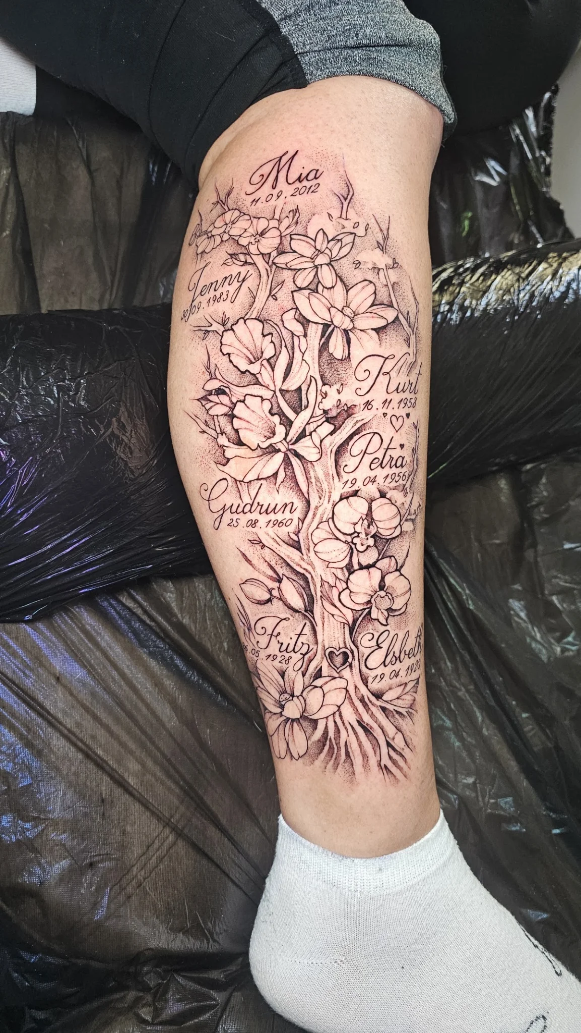 Local Ink Tattoo-Studio by „Share“ tattoo shop in Magdeburg, SA