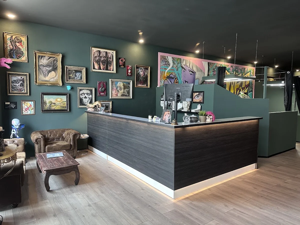 Lunatics Custom Tattoo tattoo shop in Luebeck, SH