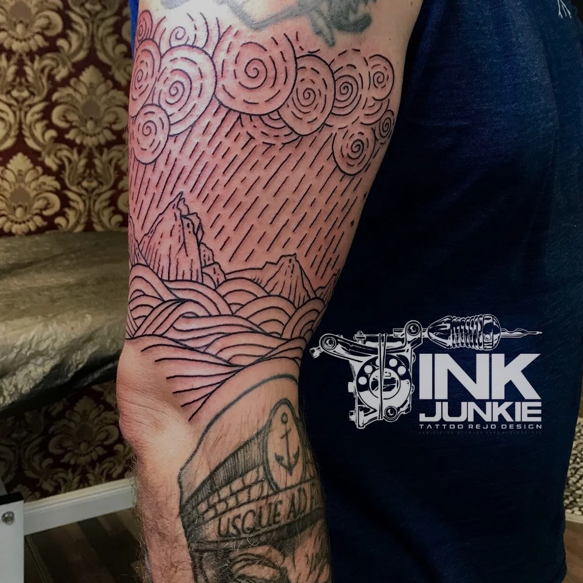 INK JUNKIE TATTOOSTUDIO tattoo shop in Harburg, HH