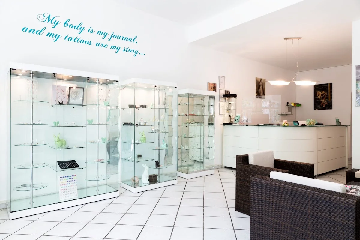 Aesthetic Art Tattoo Piercing Tattoo removal tattoo shop in Munich, BY