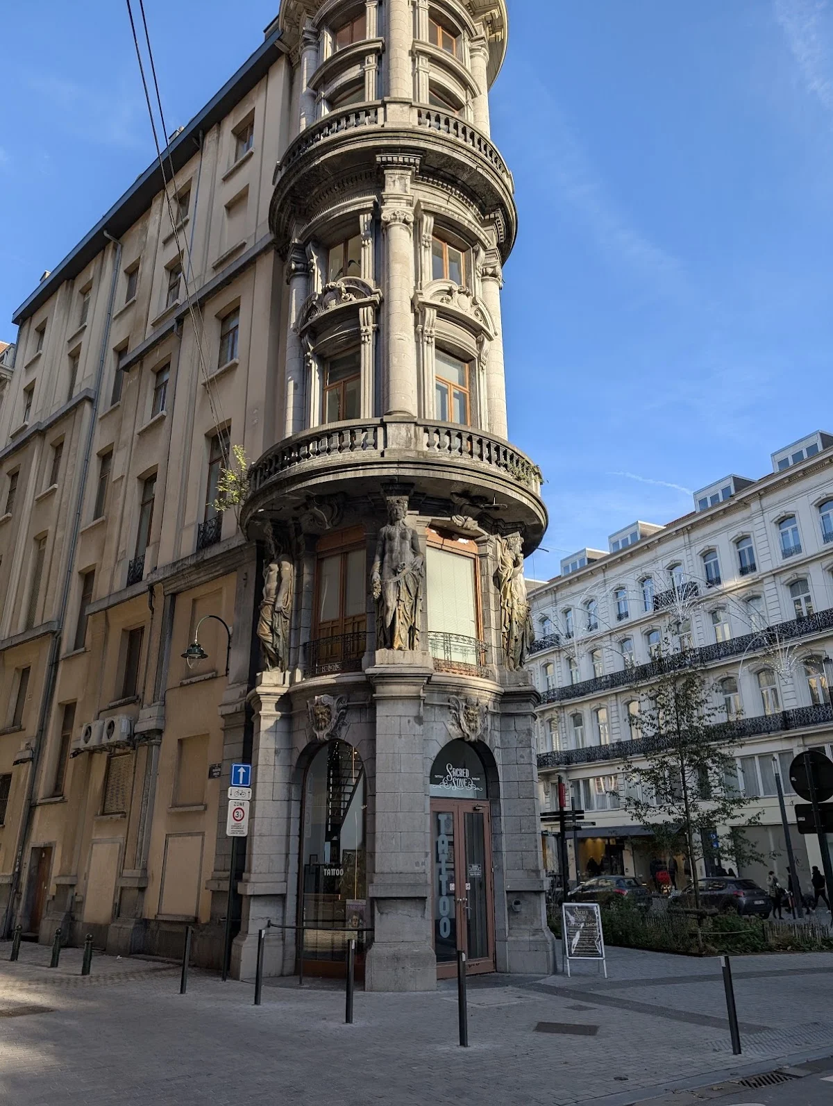 Sacred Love Tattoo Parlor tattoo shop in Brussels