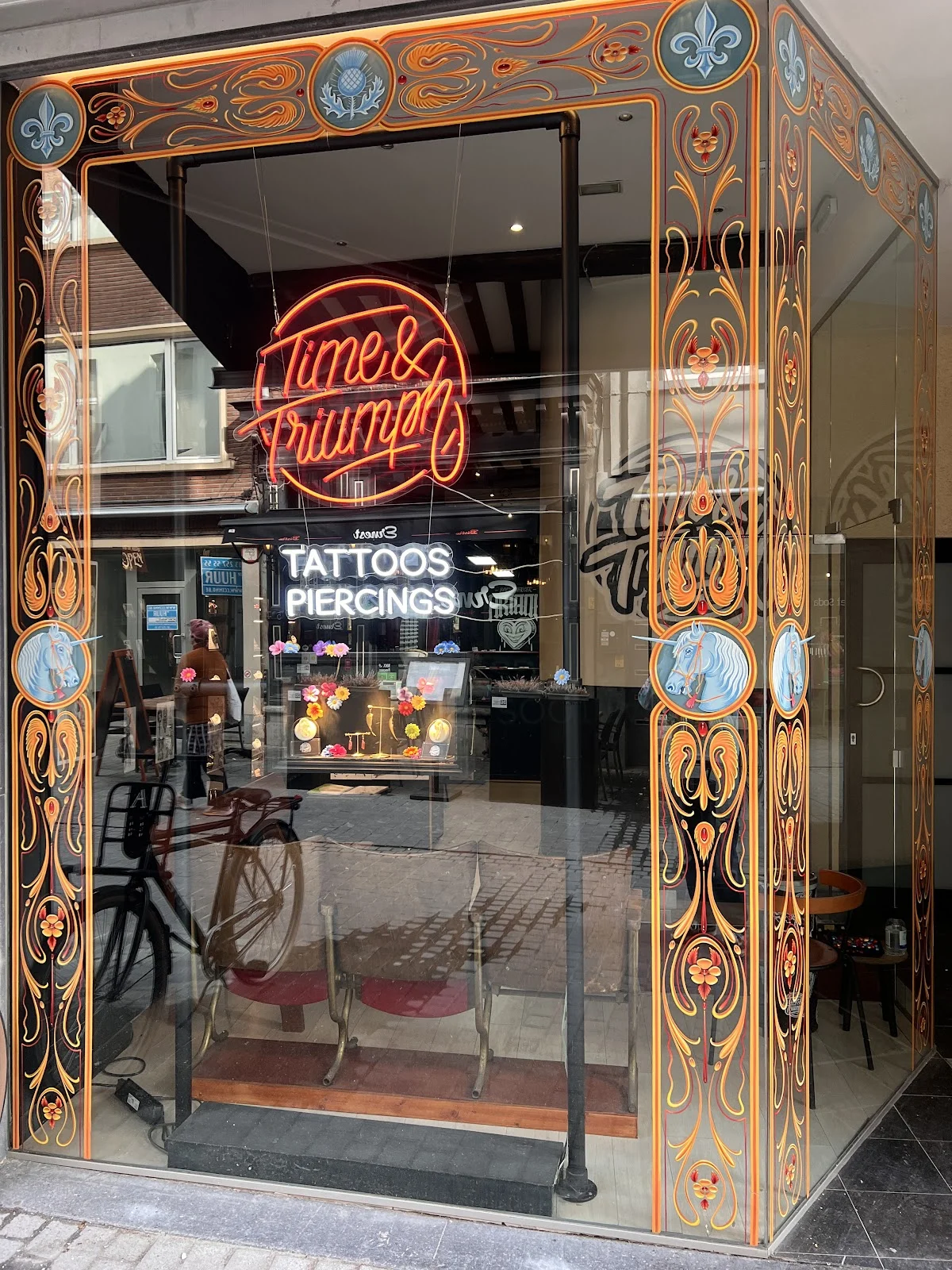 Time & Triumph Tattoo and Piercing tattoo shop in Antwerpen