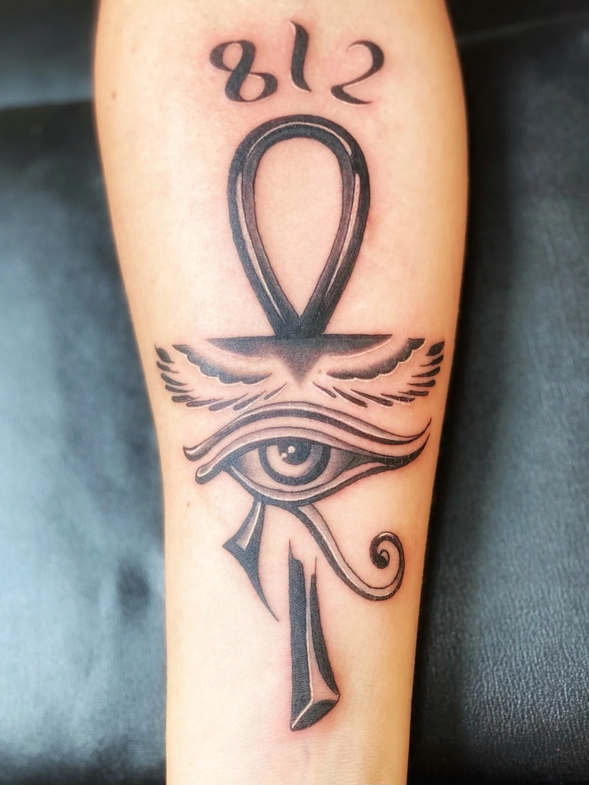 Oli & Son Tattoo tattoo shop in Charleroi