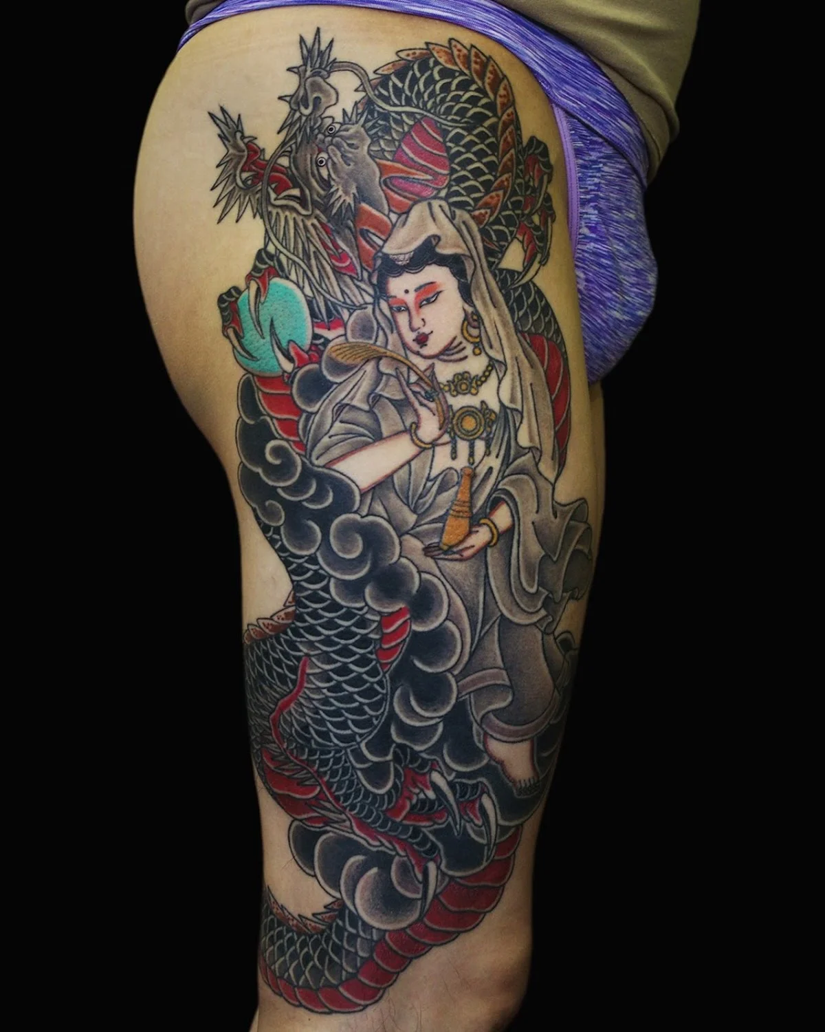 LUCKY ROUND TATTOO タトゥースタジオ 大阪 tattoo shop in Osaka