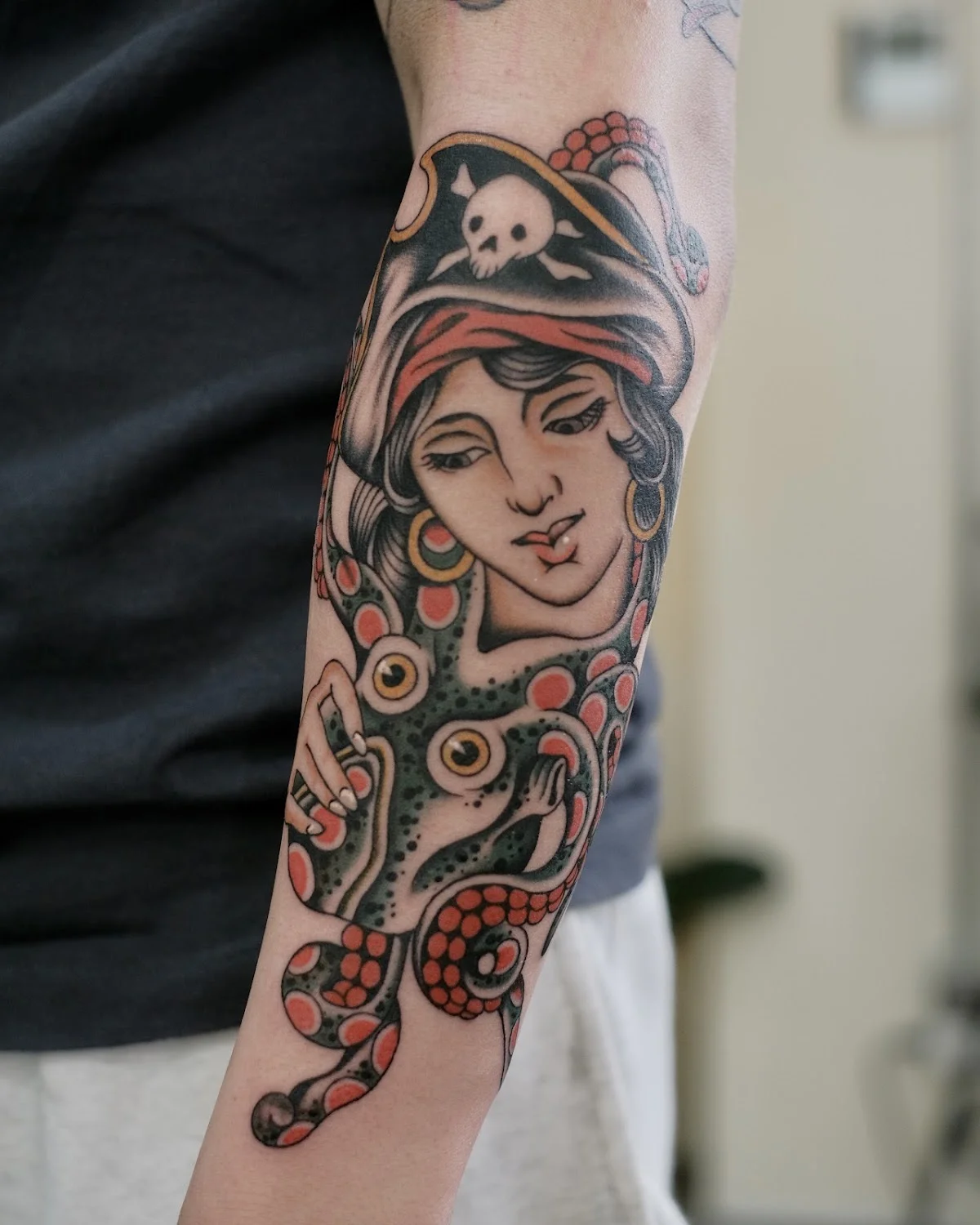 THE SONS OF ROAMER TATTOO tattoo shop in Fukuoka