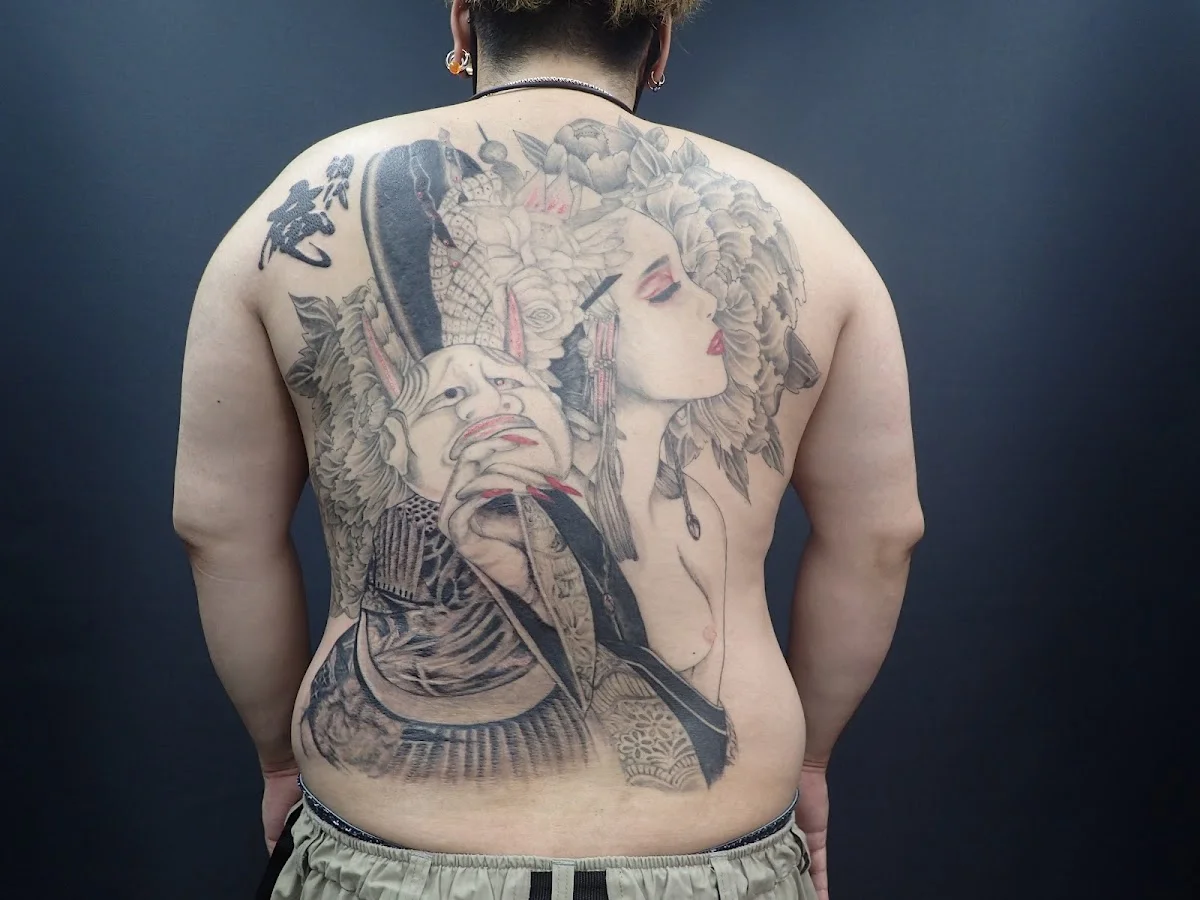 NEEDLE JUNKIE TATTOO tattoo shop in Saitama