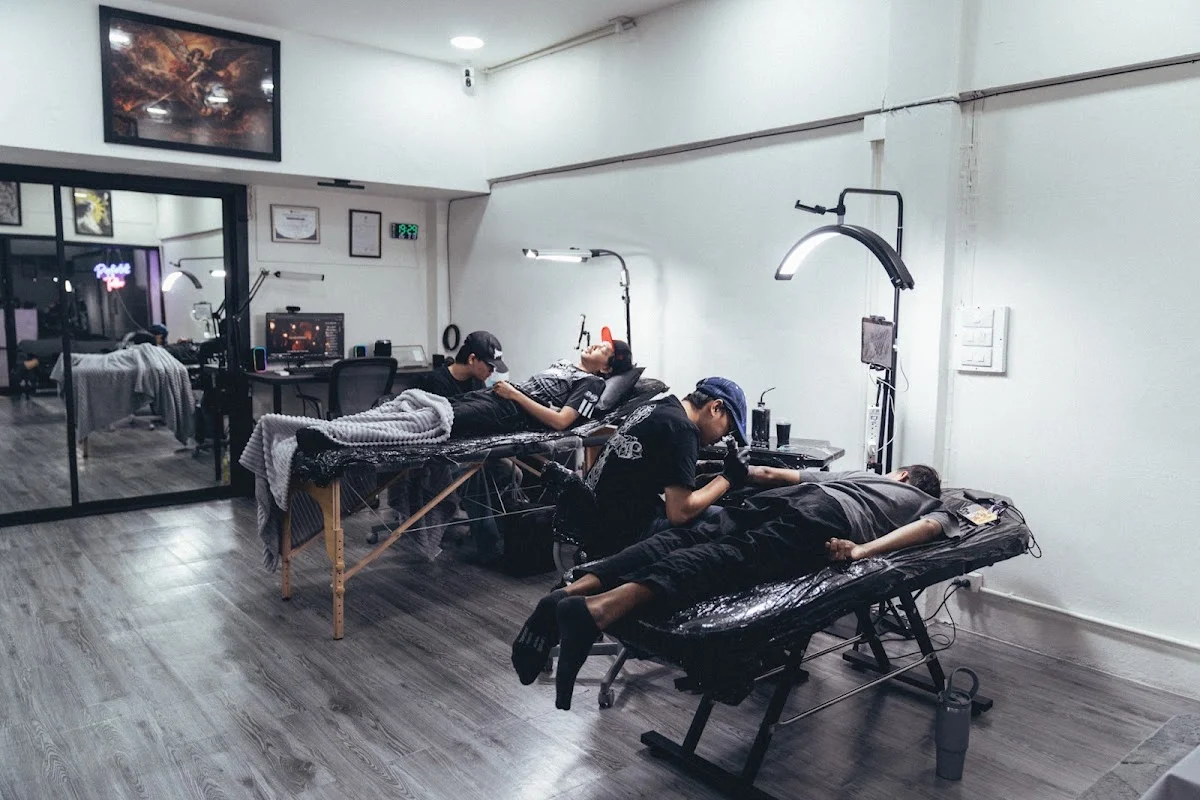 Pop Fortatt Tattoo tattoo shop in Mueang Nonthaburi