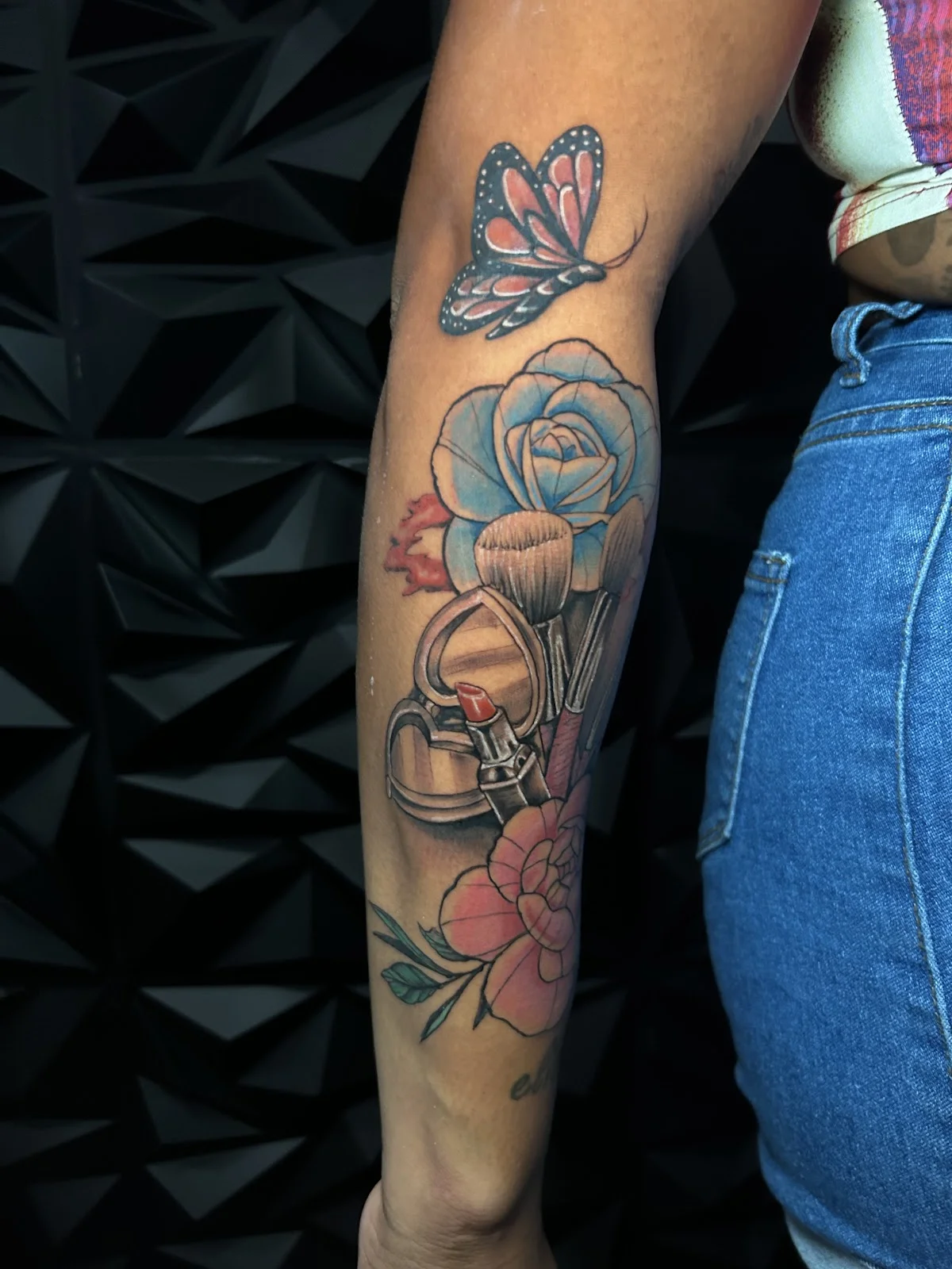 ART NEVER DIES FL TATTOOS & BODY PIERCINGS tattoo shop in Orlando, FL