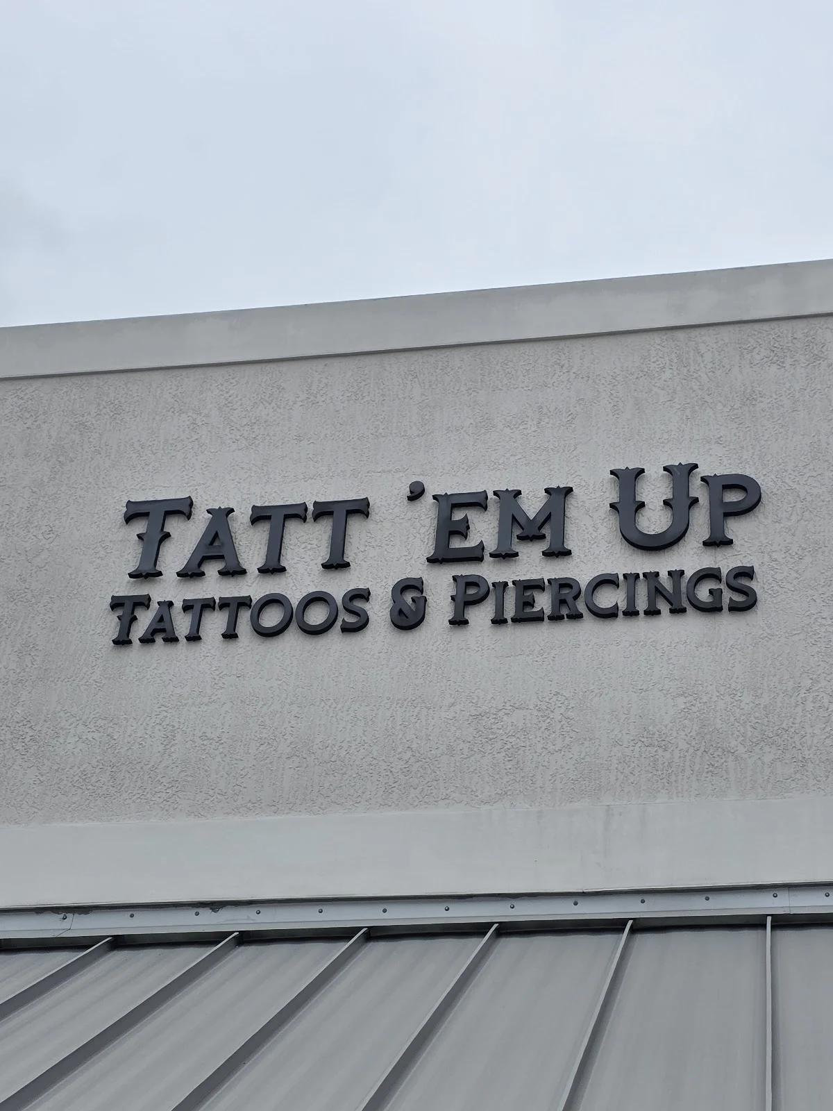 Tatt 'Em Up Tattoos & Piercings tattoo shop in Miami, FL