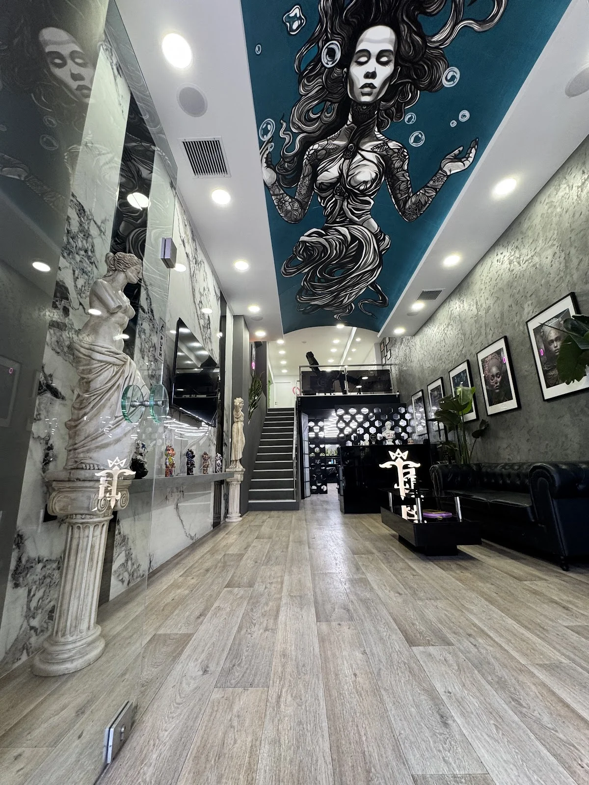 Mr. Ross Premium Tattoo & Pmu Studio tattoo shop in Kallithea