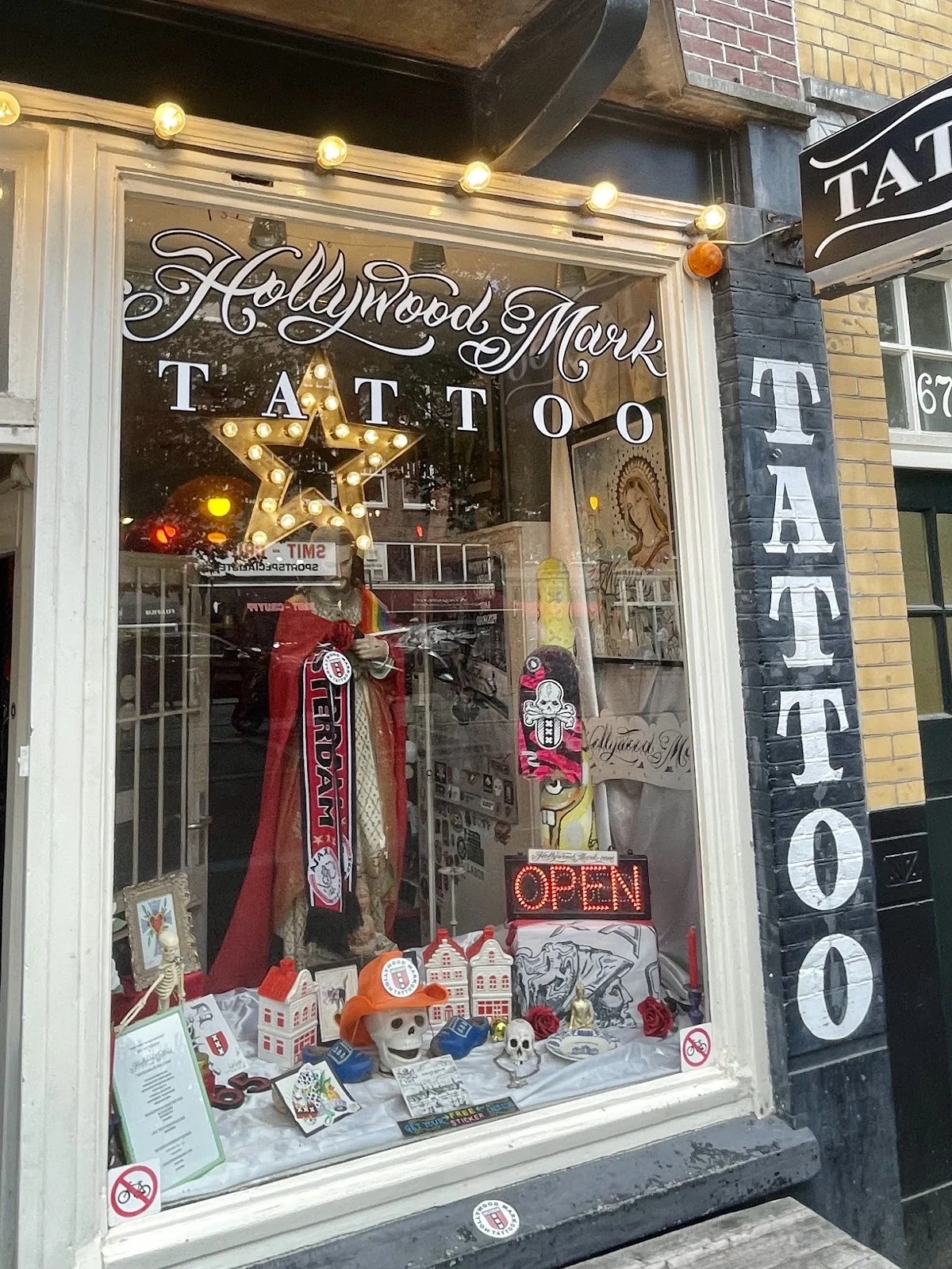 Hollywood Mark Tattoo Amsterdam tattoo shop in Amsterdam