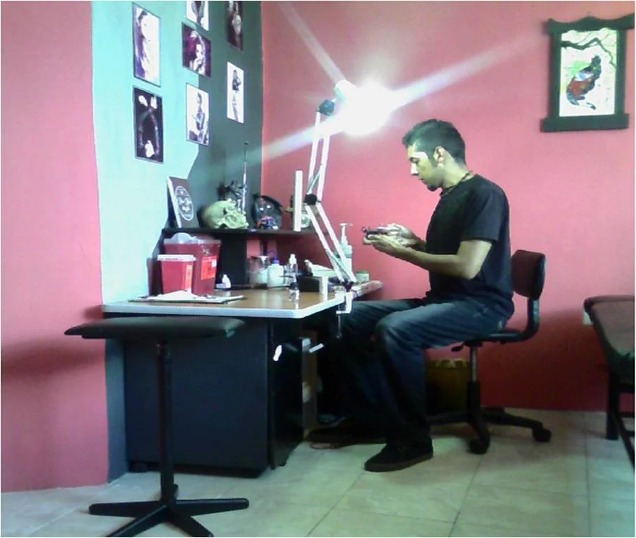 León Tattoo tattoo shop in Maturin