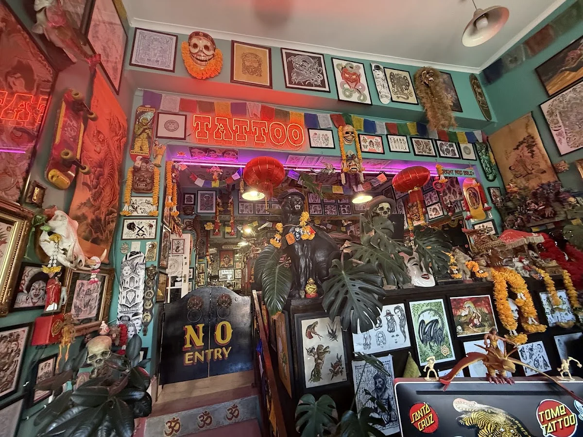 TOMB TATTOO tattoo shop in Cape Town