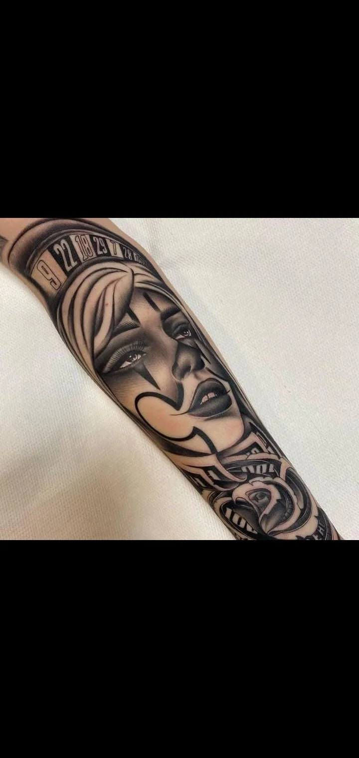Blaardwell art- tattoos and body piercing tattoo shop in Cape Town