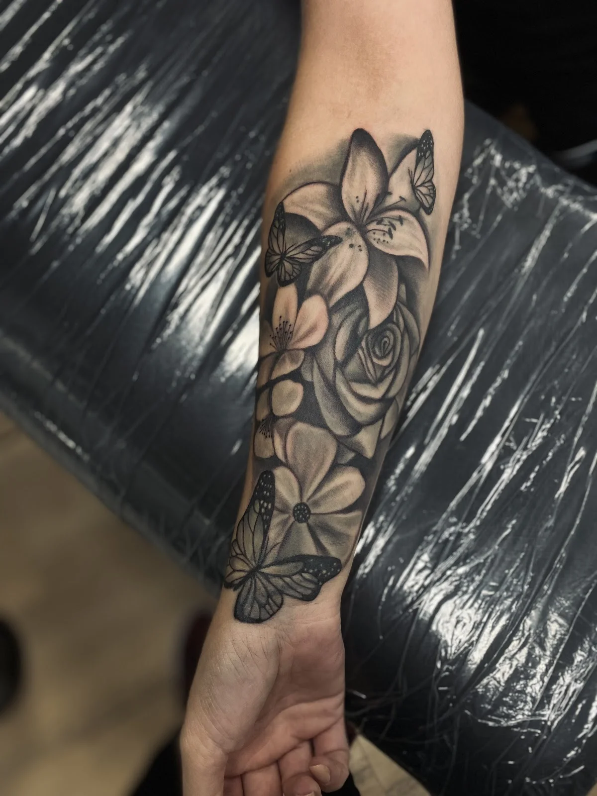 Sto Tysięcy Tattoo Studio Tatuażu tattoo shop in Bydgoszcz